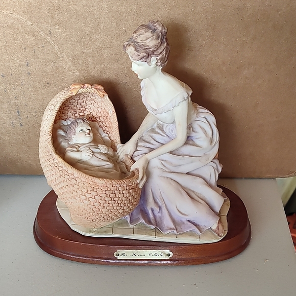 The Micena Collection Elegant Mother and Child Figurine - Cream and Purple